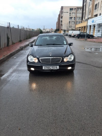 voitures-mercedes-classe-c-2002-220-exclusive-reghaia-alger-algerie