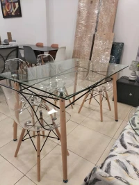 TABLE SCANDINAVE IMPORTATION MALAISIE AVEC 06 CHAISES  CARRÉE TRANSPARENT