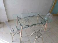 salles-a-manger-salle-06-chaises-transparent-importation-malaisie-birtouta-alger-algerie