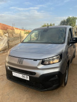 voitures-fiat-doblo-2024-3-chlef-algerie