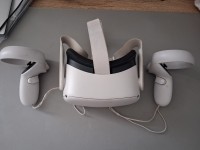 Meta Quest 2 en très bon état avec chargeur anker original