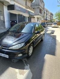 سيارات-peugeot-206-sedan-2008-باتنة-الجزائر