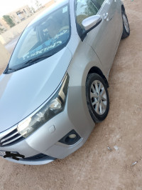 voitures-toyota-corolla-2015-ouargla-algerie