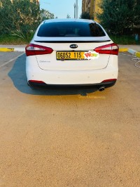 سيارات-kia-cerato-2015-بشار-الجزائر