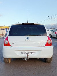 voitures-renault-clio-campus-2012-bye-mouzaia-blida-algerie