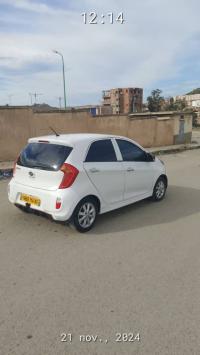 voitures-kia-picanto-2014-pop-zeghaia-mila-algerie