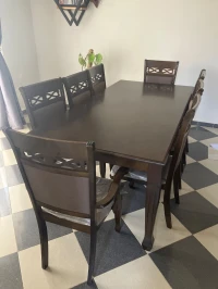 Table de salle à manger