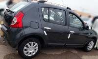 voitures-dacia-sandero-2012-sandiro-lardjem-tissemsilt-algerie