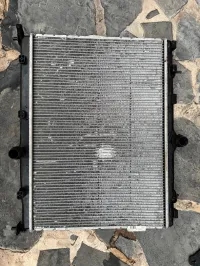 Radiateur moteur / condenseur / ventilateur