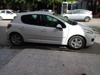 voitures-peugeot-207-2011-algerie