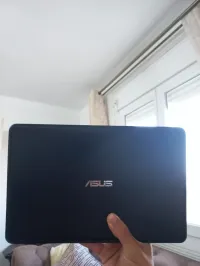 asus E202S