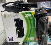 Xbox 360 avec accessoires Glitch + les jeux 