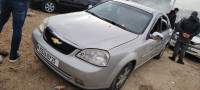 voitures-chevrolet-optra-4-portes-2007-constantine-algerie