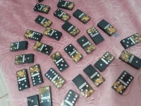 Domino en résine 