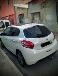 voitures-peugeot-208-2014-allure-tipaza-algerie