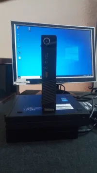   LENOVO M73 Desktop (ThinkCentre) - Type 10AX