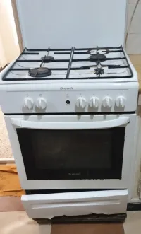 Cuisinière Brandt 4 feux et four en état de marche