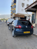 voitures-volkswagen-golf-5-2005-carat-blida-algerie