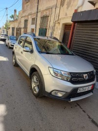 سيارات-dacia-sandero-2018-stepway-الحمامات-الجزائر