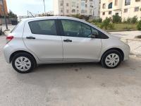 سيارة-صغيرة-toyota-yaris-2014-الخروب-قسنطينة-الجزائر