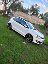 voitures-volkswagen-polo-2014-life-tizi-ouzou-algerie