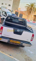 voitures-nissan-navara-2015-elegance-4x4-boudouaou-boumerdes-algerie