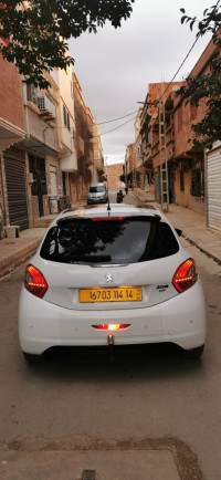 voitures-peugeot-208-2014-allure-frenda-tiaret-algerie