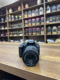 Appareil photo canon EOS 2000D objectif 55mm-250mm