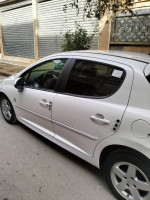 voitures-peugeot-207-2012-bordj-bou-arreridj-algerie