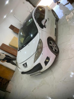 voitures-peugeot-207-2011-khraissia-alger-algerie