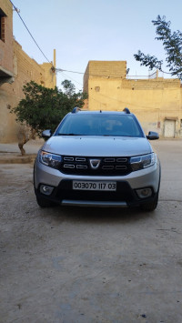 voitures-dacia-sandero-2017-stepway-laghouat-algerie