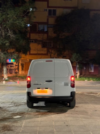 voitures-fiat-doblo-2024-cheraga-alger-algerie