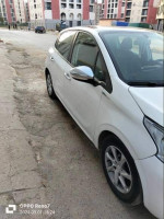 voitures-peugeot-208-2015-remchi-tlemcen-algerie