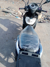 motos-et-scooters-st-sym-2018-tichy-bejaia-algerie