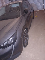 voitures-peugeot-208-2023-allure-oran-algerie