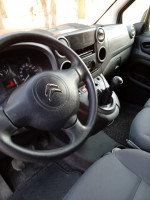 voitures-citroen-berlingo-2014-tole-niveau-2-bir-el-djir-oran-algerie