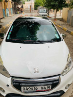 citadine-peugeot-208-2014-allure-maaouia-setif-algerie