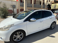 voitures-peugeot-208-2014-allure-bir-kasdali-bordj-bou-arreridj-algerie