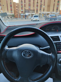 voitures-toyota-yaris-sedan-2009-ouargla-algerie