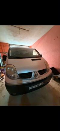 عربة-نقل-renault-trafic-2014-مستغانم-الجزائر