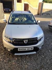 سيارات-dacia-sandero-2018-بجاية-الجزائر