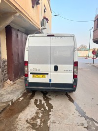 السيارات-النفعية-peugeot-boxer-2011-3-موقف-سيارة-المشرية-النعامة-الجزائر