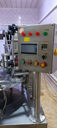 Operculeuse automatique