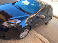 voitures-renault-clio-3-2012-night-and-day-mascara-algerie