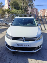 voitures-volkswagen-touran-2015-cup-bab-ezzouar-alger-algerie