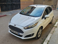 سيارة-صغيرة-ford-fiesta-2016-البليدة-الجزائر