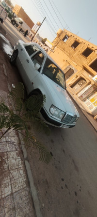 voitures-mercedes-classe-e-1993-bechar-algerie