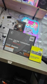 RYZEN 9 9900X X870E TOMAHAWK RAM 32GB RGB CORSAIR