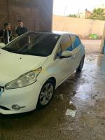 voitures-peugeot-208-2013-allure-chlef-algerie