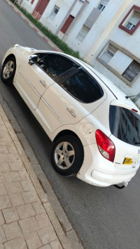 voitures-peugeot-207-plus-2012-kolea-tipaza-algerie